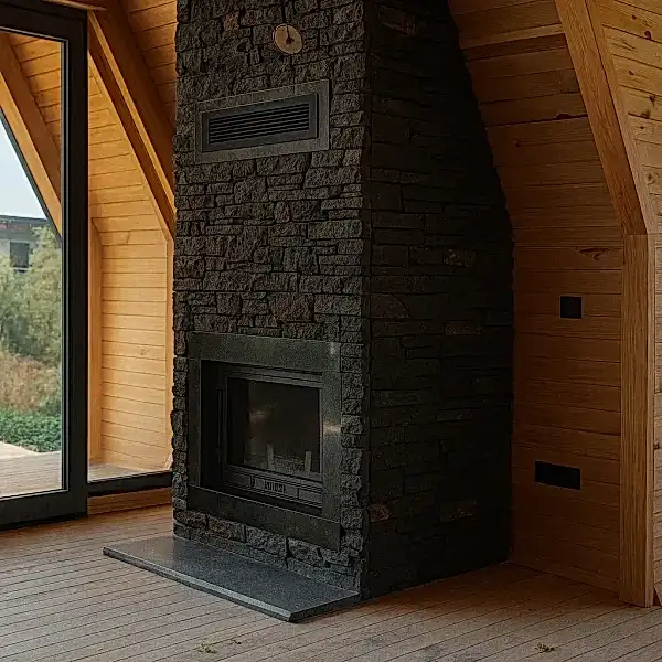 Model 2 siyah taş kaplamalı doğal taş şömine